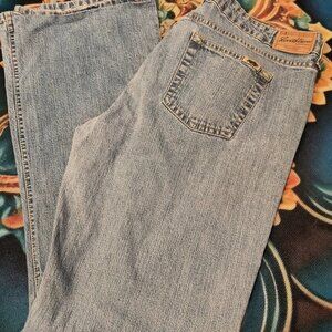Levi Strauss Misses 14 Medium Wash Flare Jeans